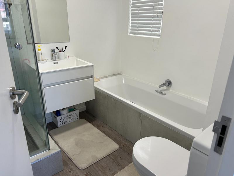 2 Bedroom Property for Sale in Zonnebloem Western Cape
